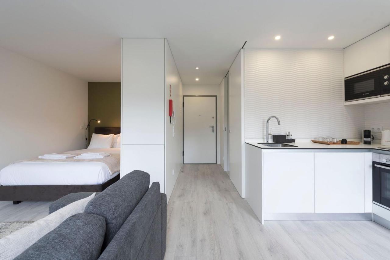Lovelystay - Modern Loft With Gym & Free Parking Minutes Away From Cbd Porto Eksteriør billede