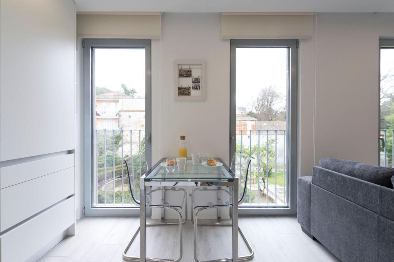 Lovelystay - Modern Loft With Gym & Free Parking Minutes Away From Cbd Porto Eksteriør billede
