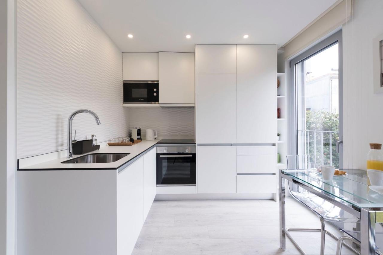 Lovelystay - Modern Loft With Gym & Free Parking Minutes Away From Cbd Porto Eksteriør billede