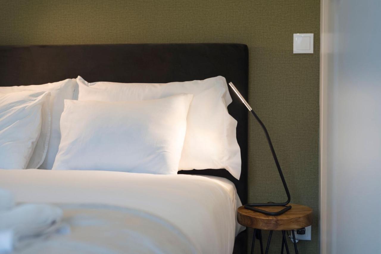 Lovelystay - Modern Loft With Gym & Free Parking Minutes Away From Cbd Porto Eksteriør billede