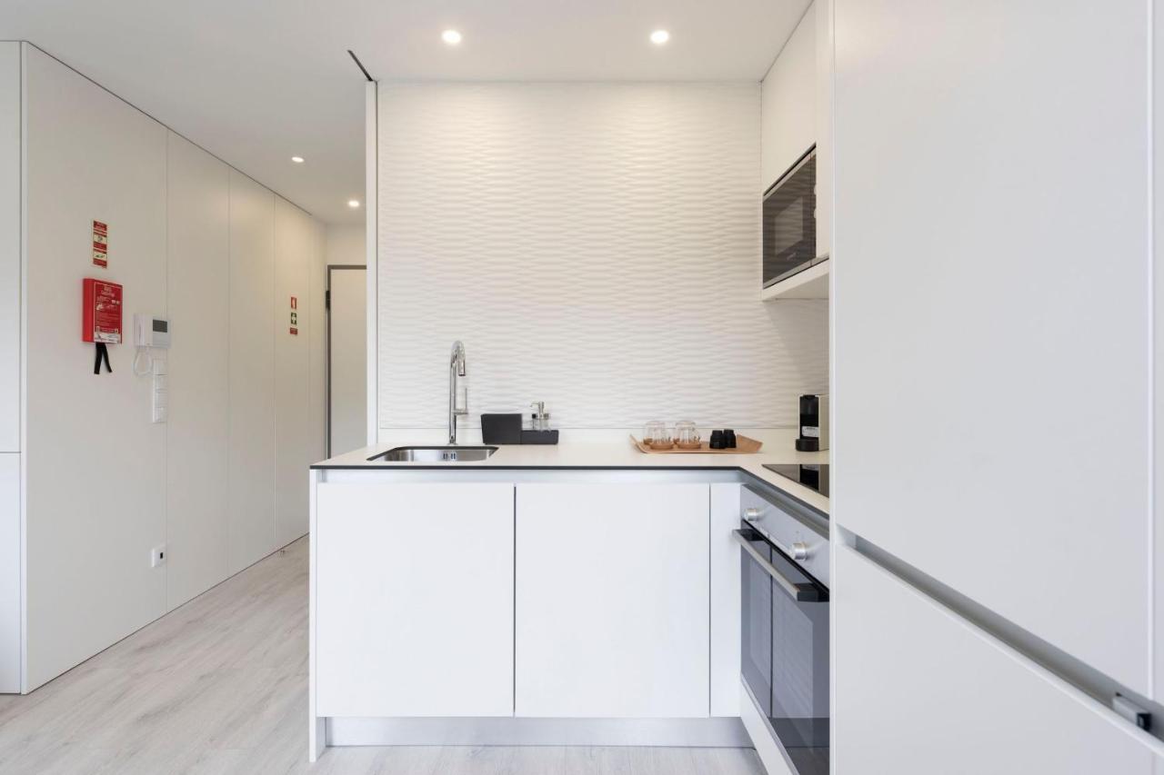 Lovelystay - Modern Loft With Gym & Free Parking Minutes Away From Cbd Porto Eksteriør billede